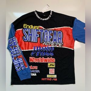 NWT Urban Outfitters Shiftgear Long-Sleeve Skate Long Sleeve‎ Size M